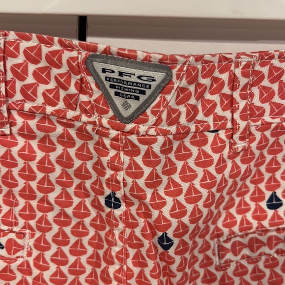 Columbia PFG shorts‎ . Size 10 - Picture 4 of 6